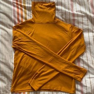 Cropped turtleneck Zara